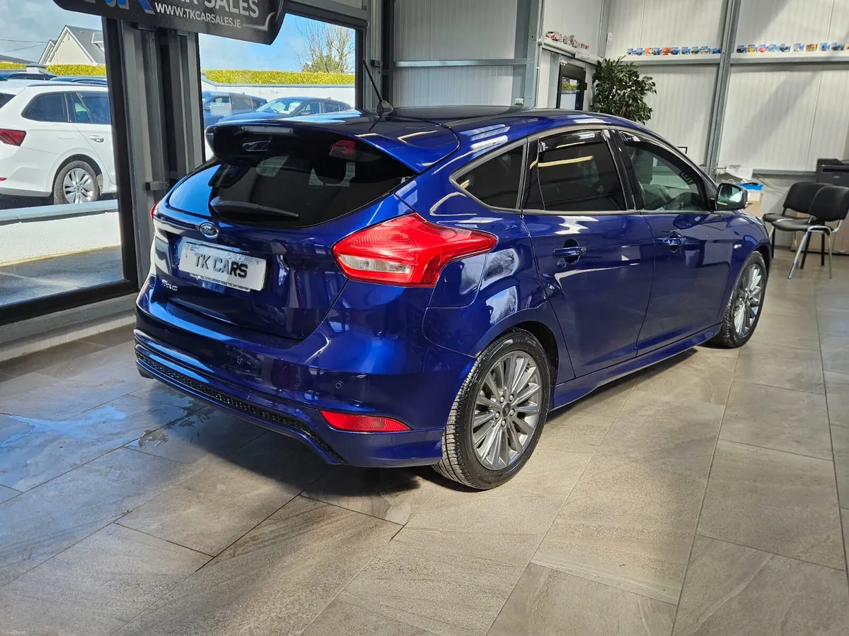 18 FORD FOCUS - Image 3