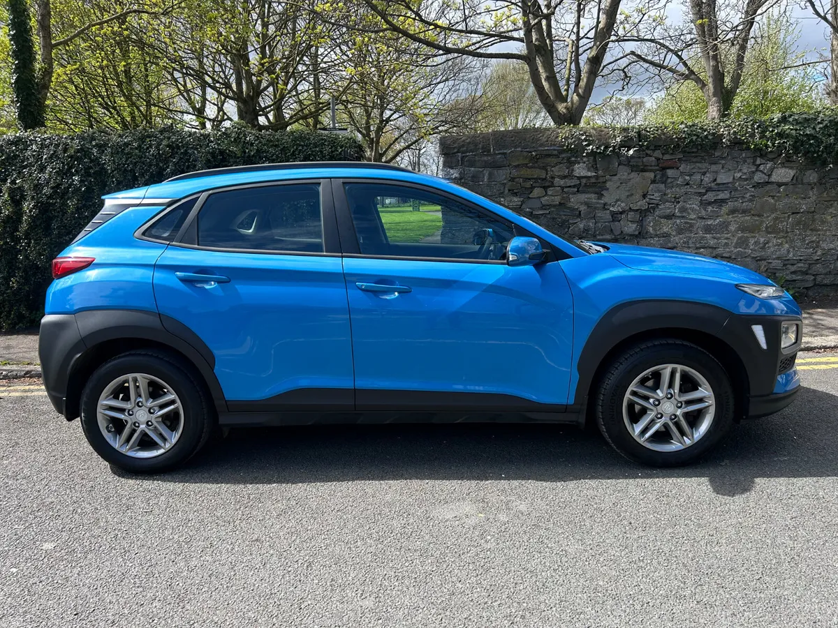2019 HYUNDAI KONA PETROL NCT APRIL 2027 - Image 4