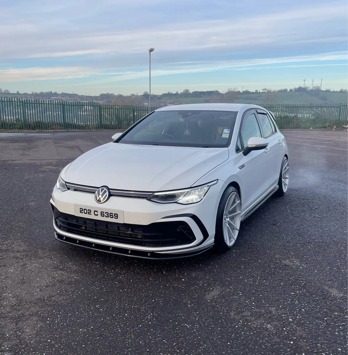 Volkswagon Golf R Line - Image 3