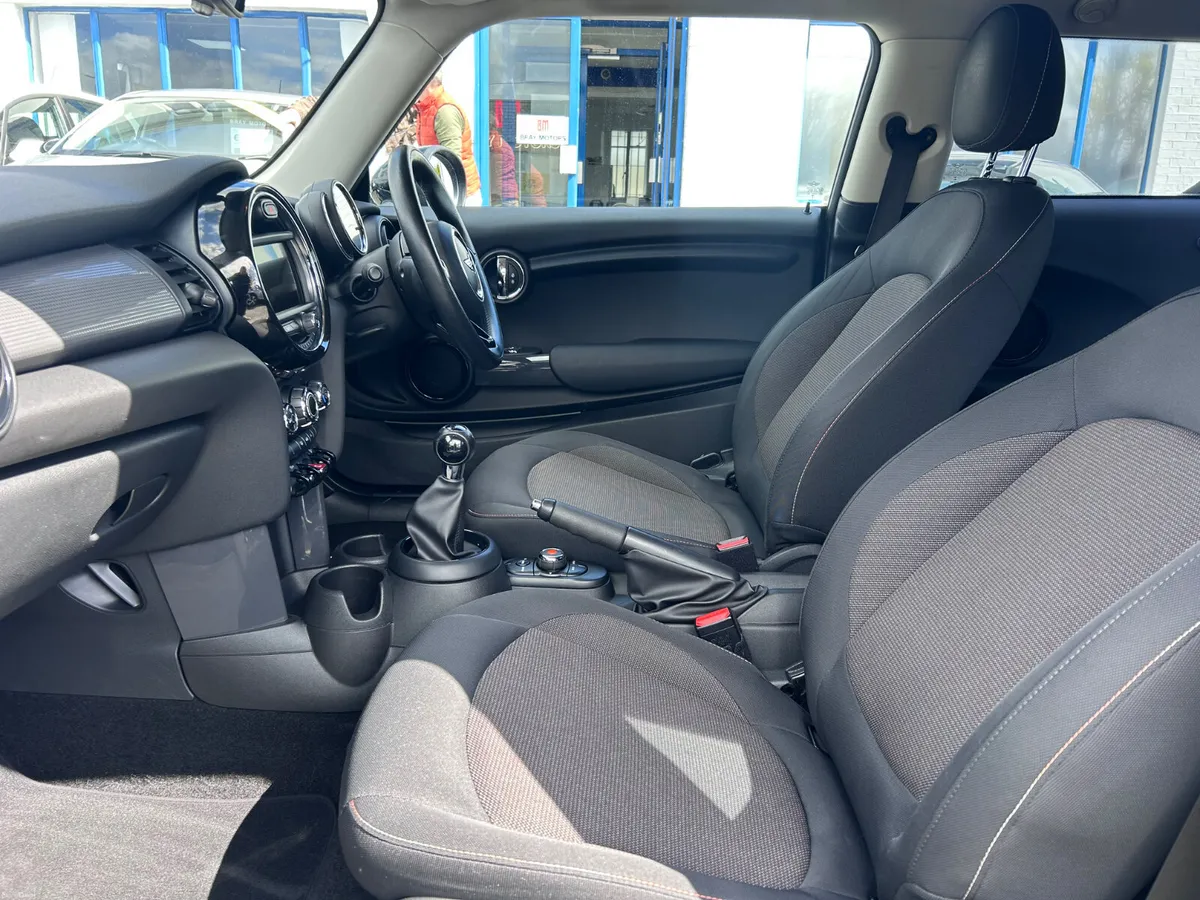 2017 MINI COOPER 1.5 PETROL VERY LOW KMS - Image 4