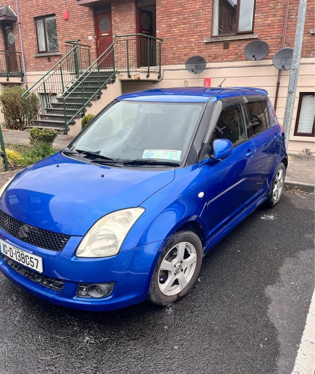 2010 Automatic Suzuki Low KM - Image 1