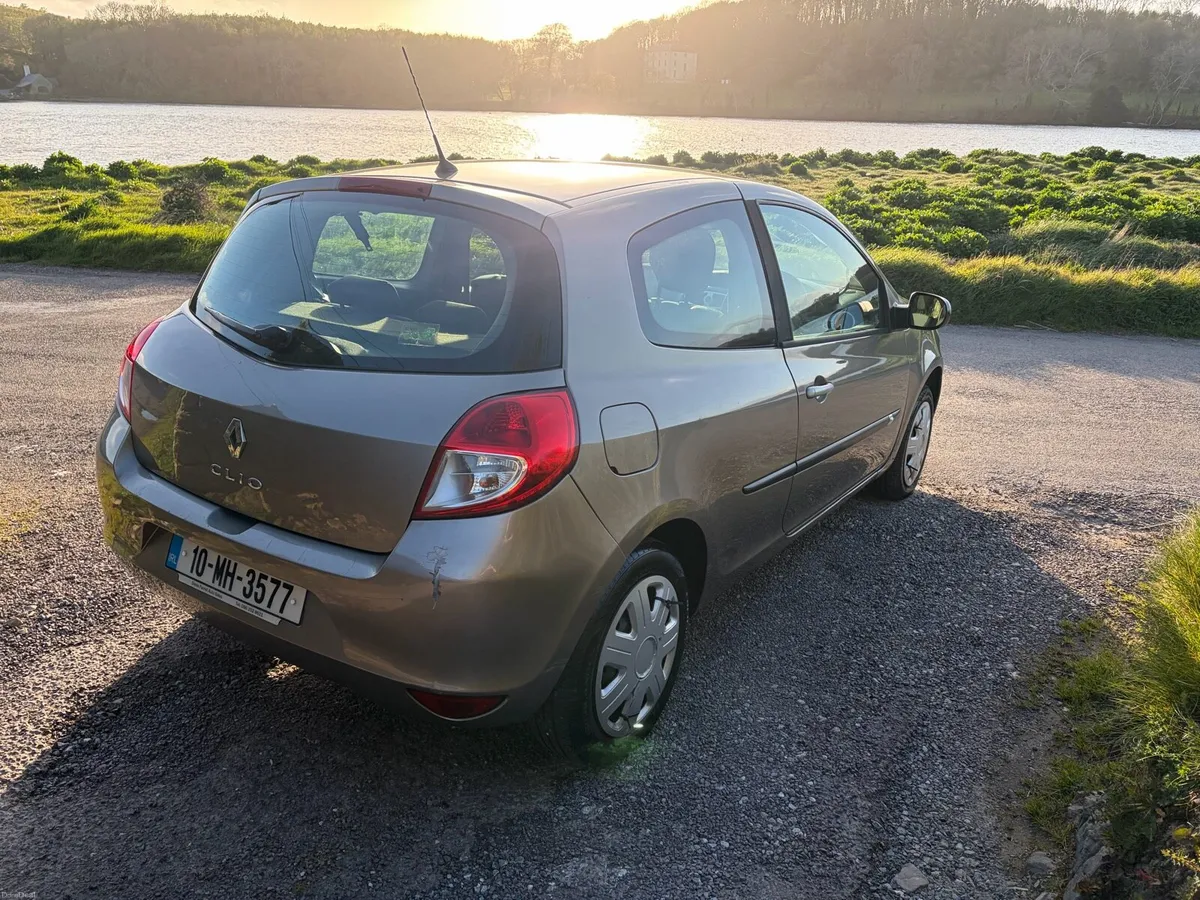 2011 Renault Clio Petrol - Image 3