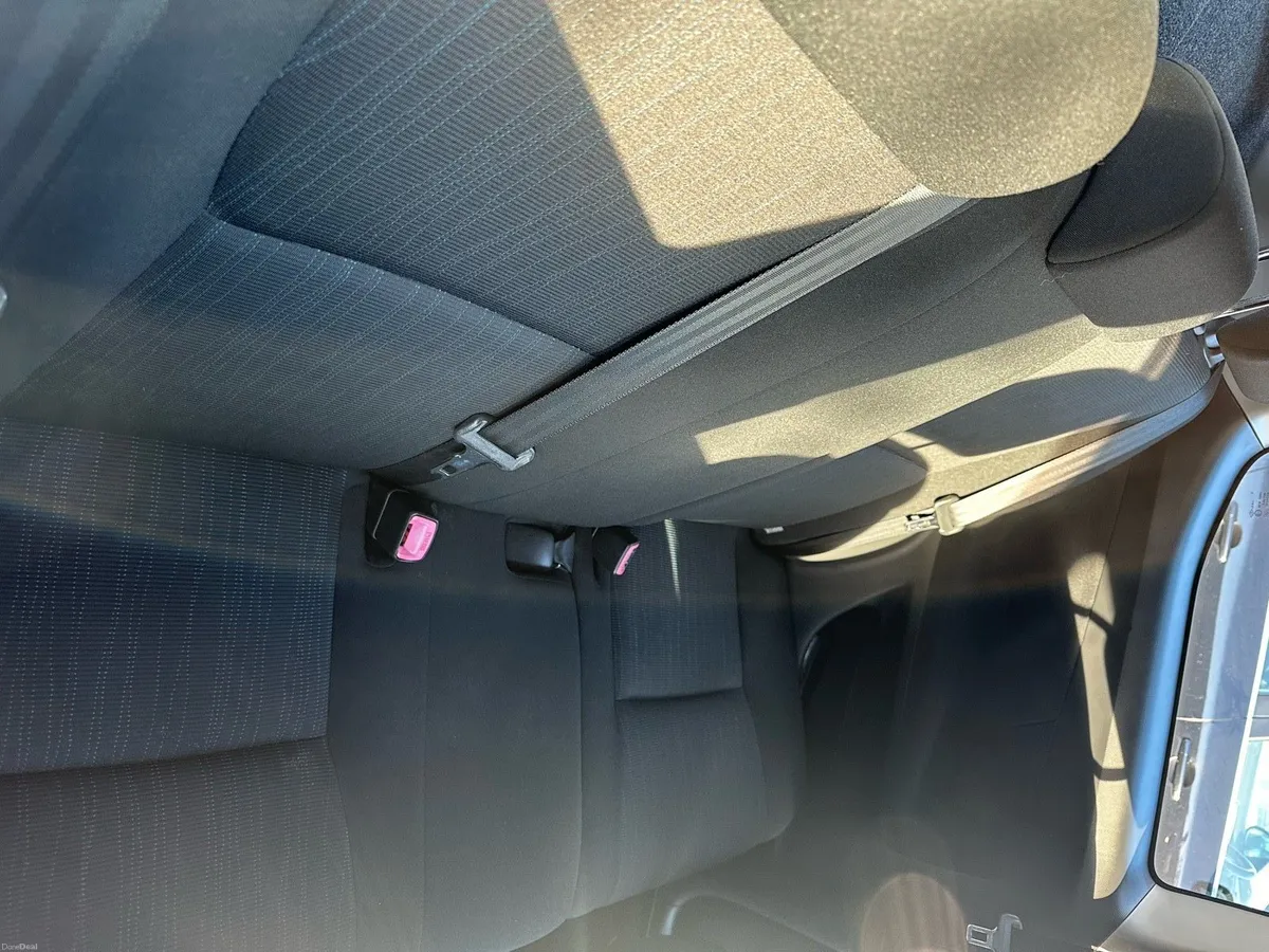 Toyota auris - Image 4