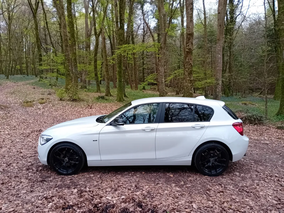 132 BMW 116i SPORT AUTO 5 DOOR 139klms - Image 4