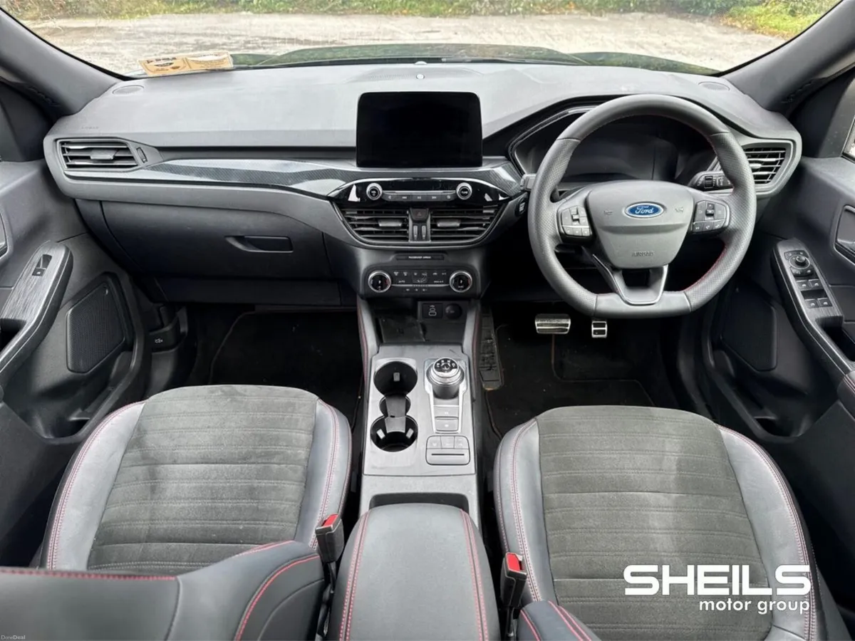 Ford Kuga 2.5 Duratec 225PS PHEV ST-Line X Auto - Image 3