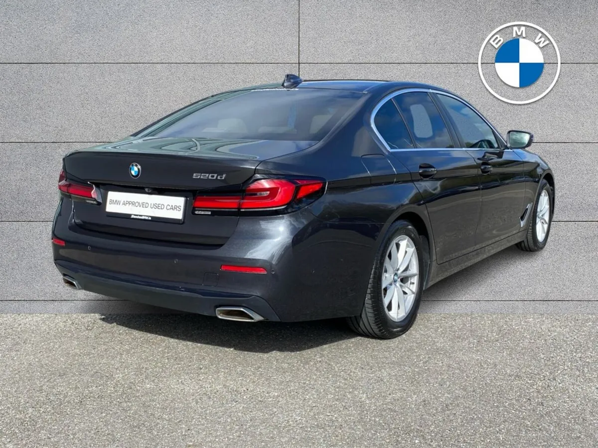 BMW 5-Series 520d SE Saloon - Image 3