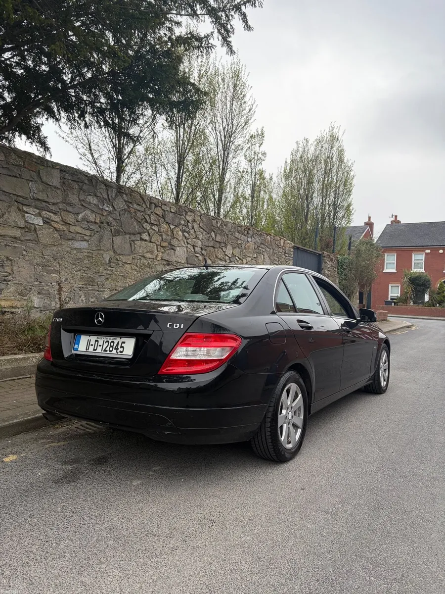 Mercedes-Benz C-Class 2011 - Image 1