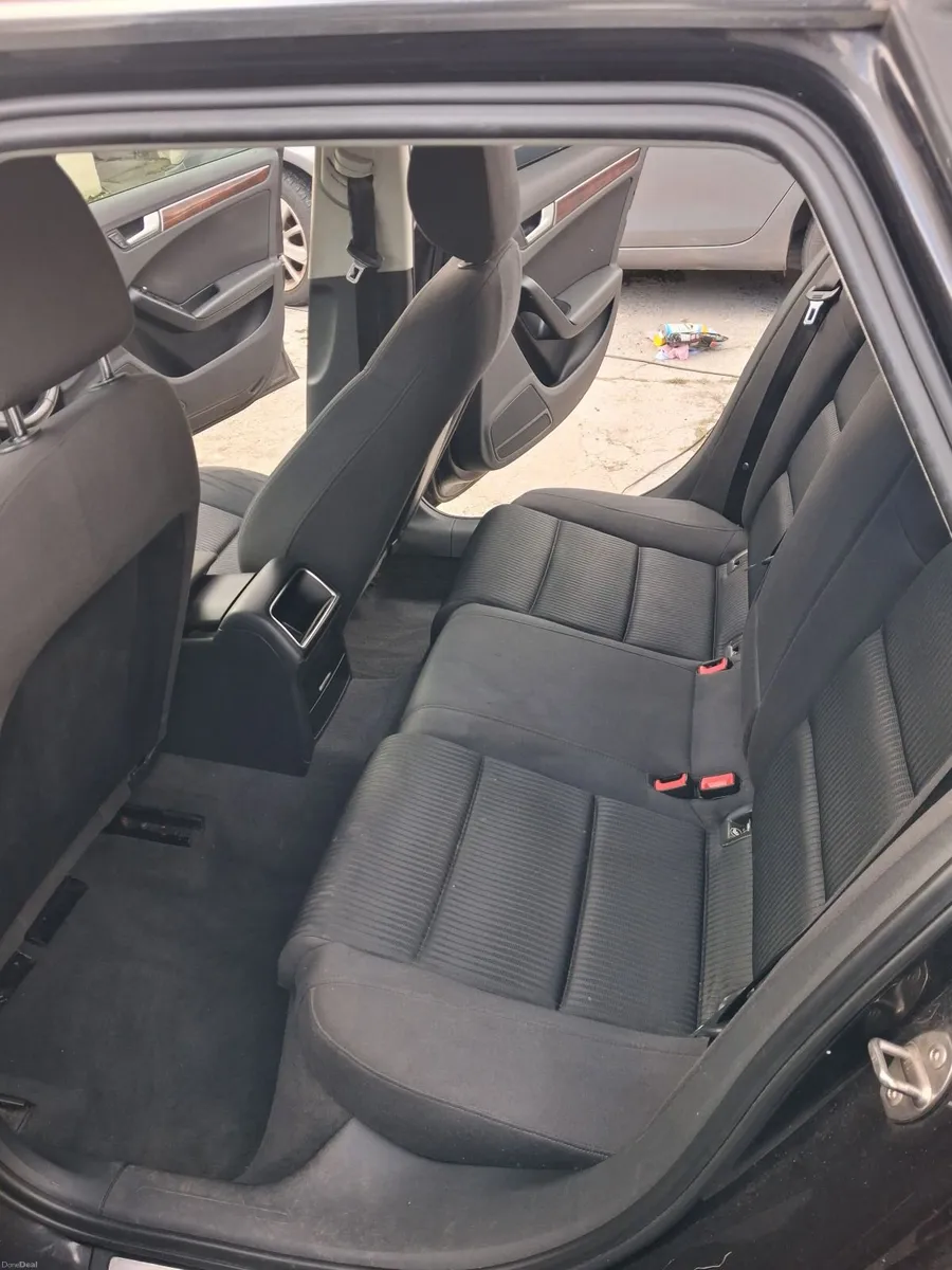 Audi A4 2010 - Image 3