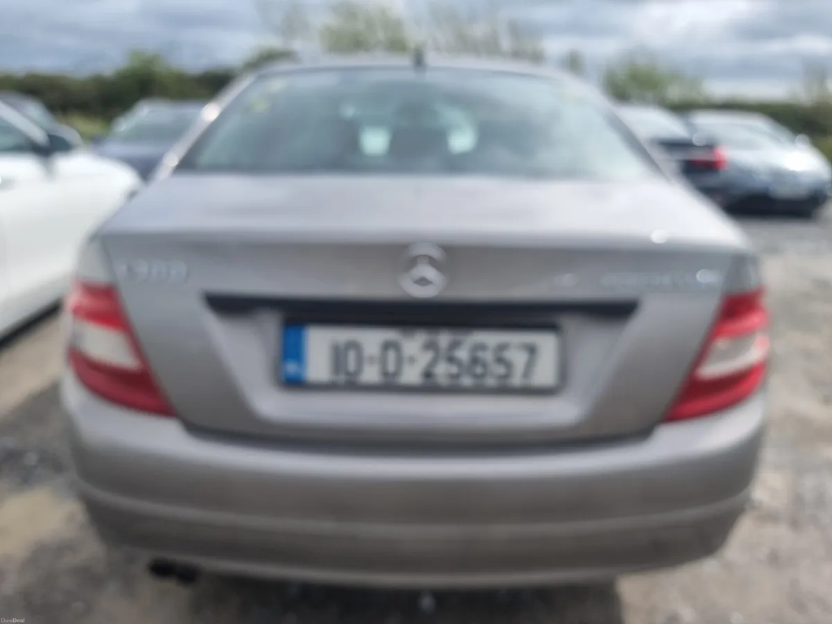 Mercedes-Benz C-Class 2010 petrol ⛽️ €2990 - Image 3