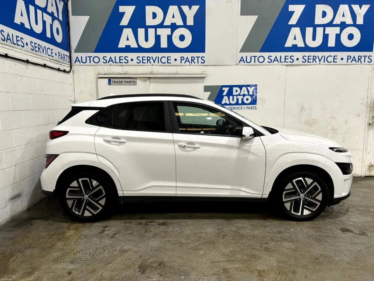 Hyundai KONA KAUAI PREMIUM 39 5DR AUTO - Image 3