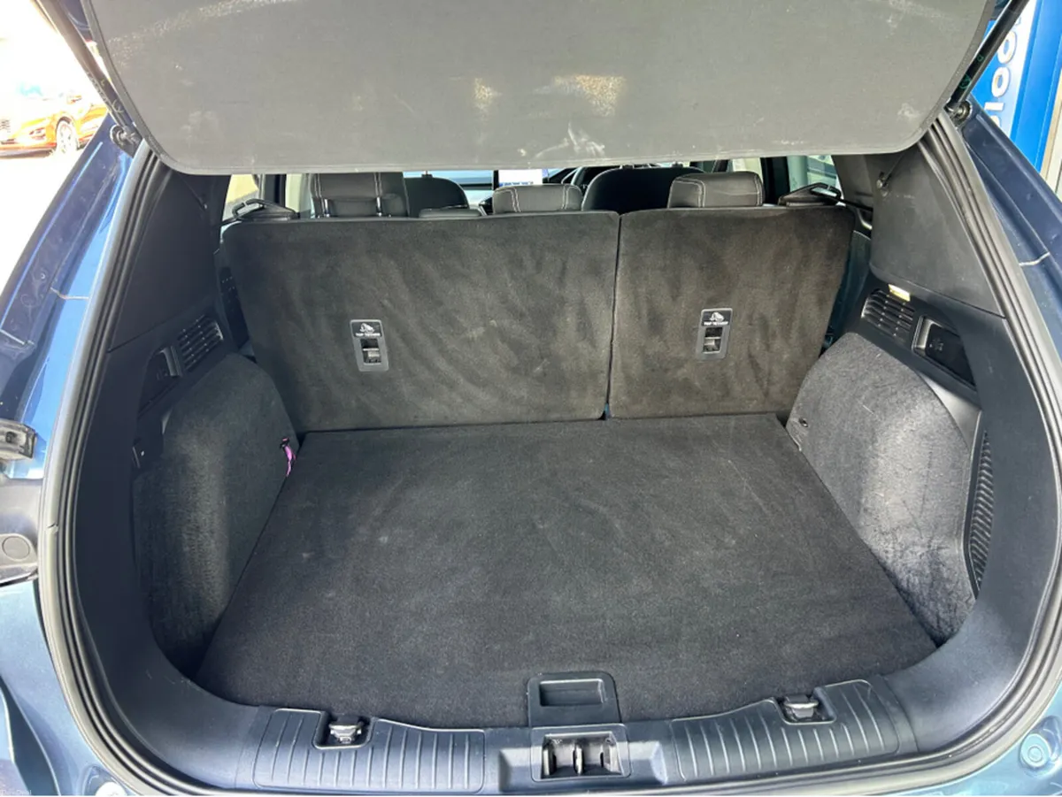 Ford Kuga TITANIUM 5DR 1.5 TD 120 S6.2 M6 F - Image 2