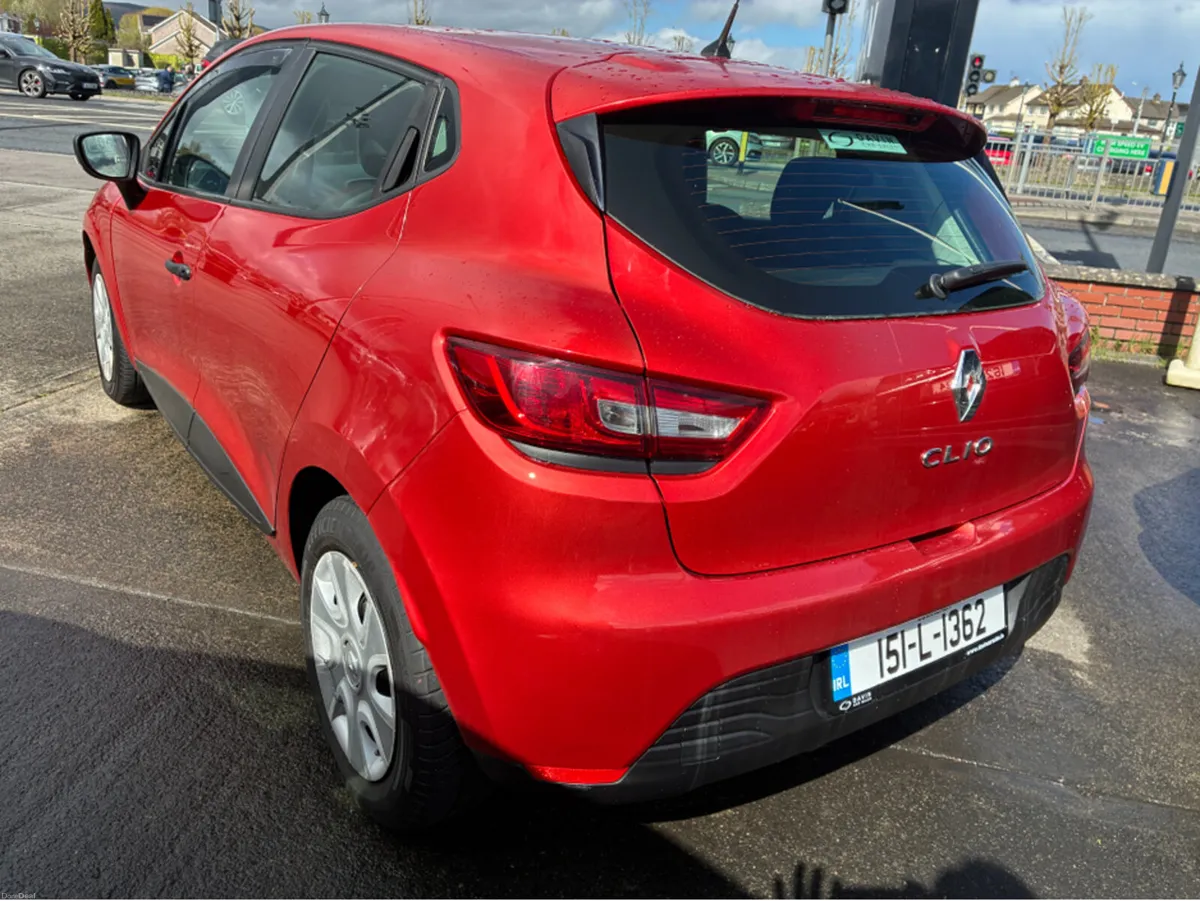 Renault Clio IV EXPRESSION 1.2 PET 4DR - Image 4