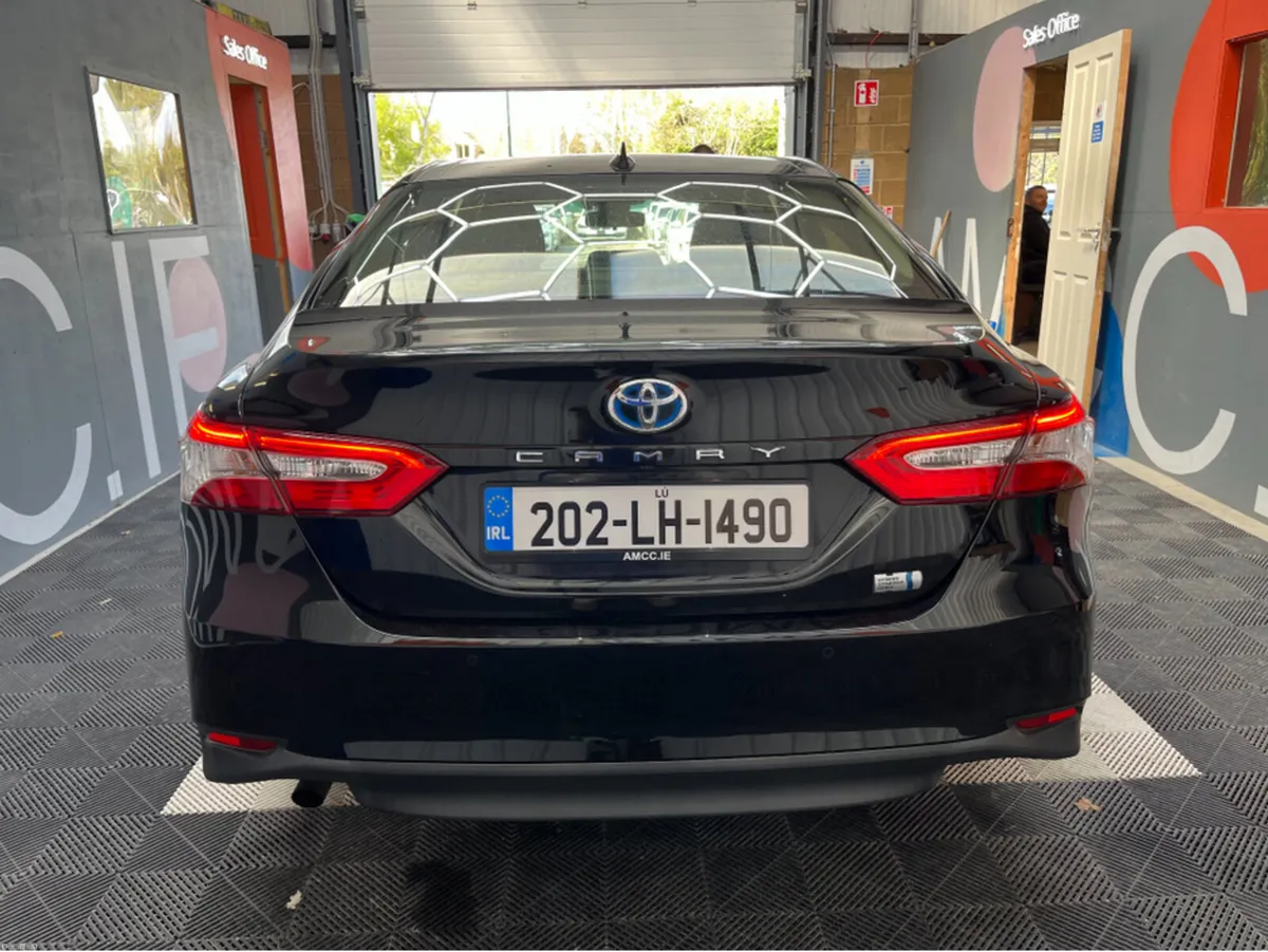 Toyota Camry 2020 TOYOTA CAMRY X 2.5 AUTOMATIC / C - Image 3