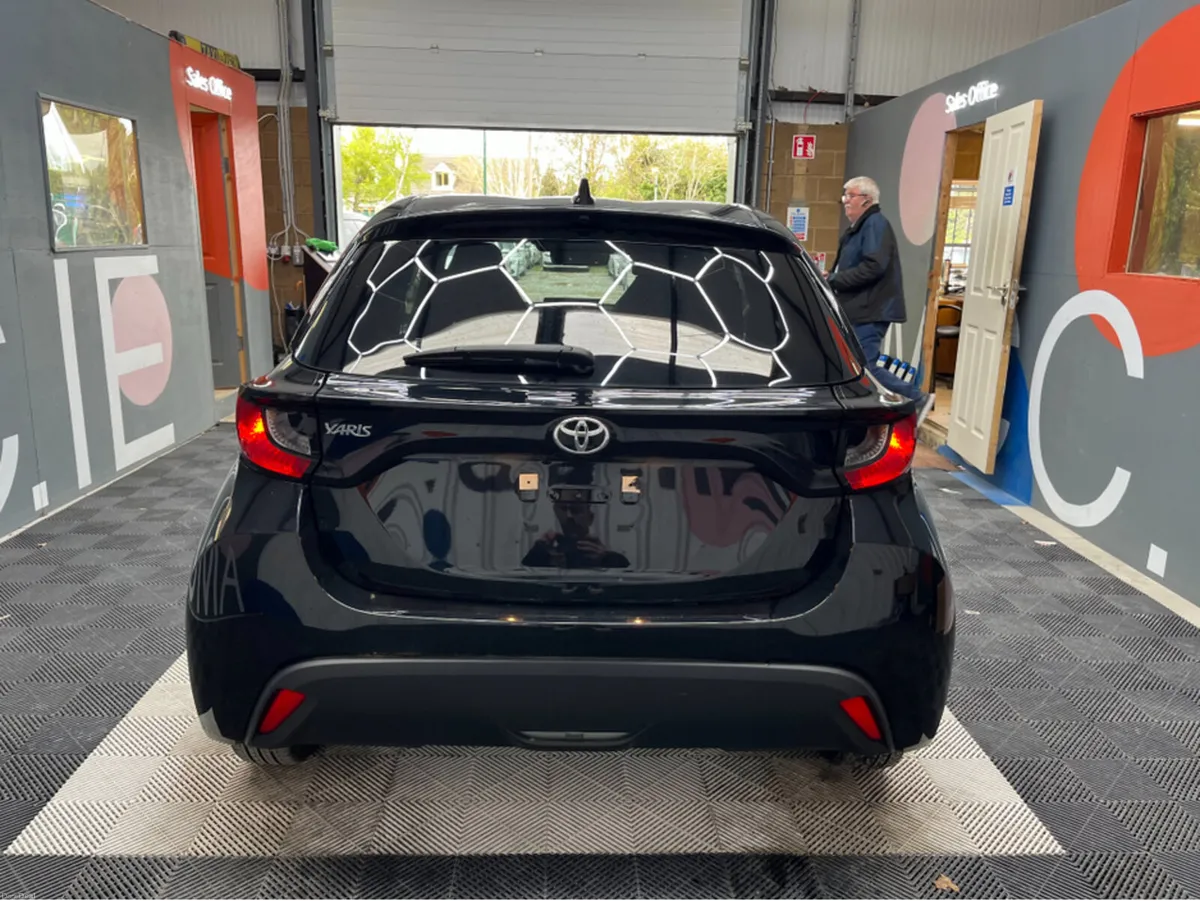 Toyota Yaris 2023 TOYOTA YARIS X 1.0 AUTOMATIC / R - Image 3