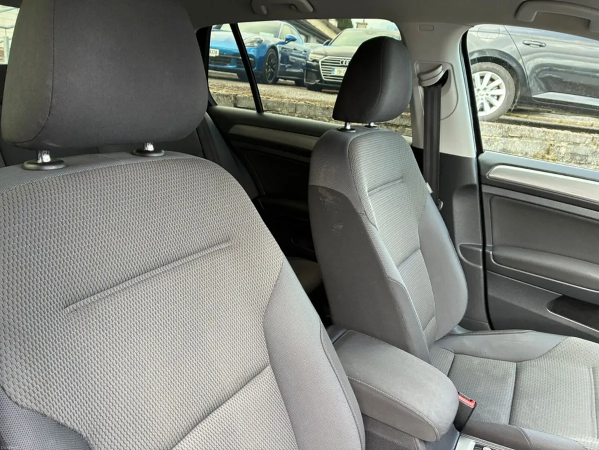 Volkswagen Golf 1.6 TDI MATCH EDITION BLUEMOTION - Image 4