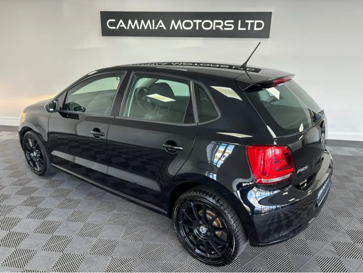 Volkswagen Polo VOLKSWAGEN POLO 1.2 MANUAL 5SPEED - Image 3