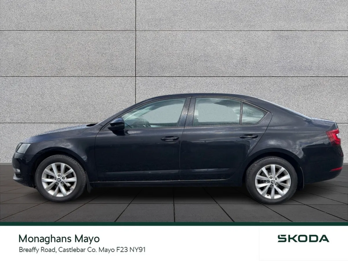 Skoda Octavia AMBITION *REAR CAMERA* 1.0 TSI 115HP - Image 6