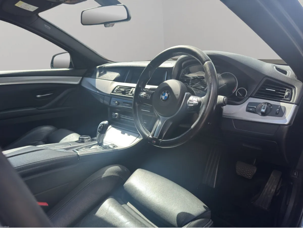 BMW 5-Series 520d  M SPORT AUTO *** GREY MET / BLA - Image 5