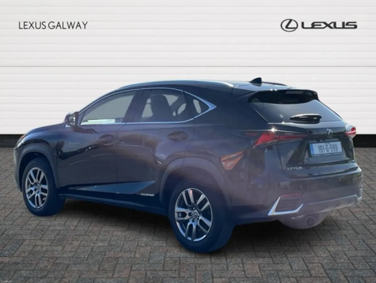 Lexus NX FWD ExecutiveLexus Safety System // Remot - Image 2