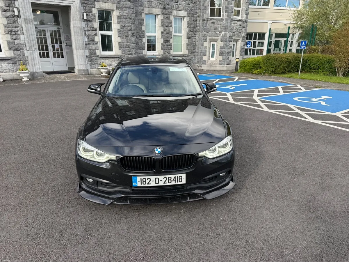 BMW 3-Series 2018 - Image 3
