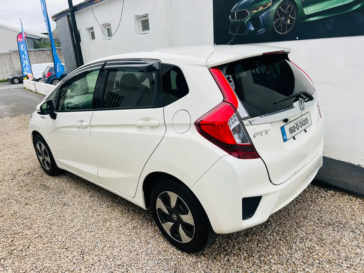 2016 Honda Fit 1.5 Hybird low kms - Image 3