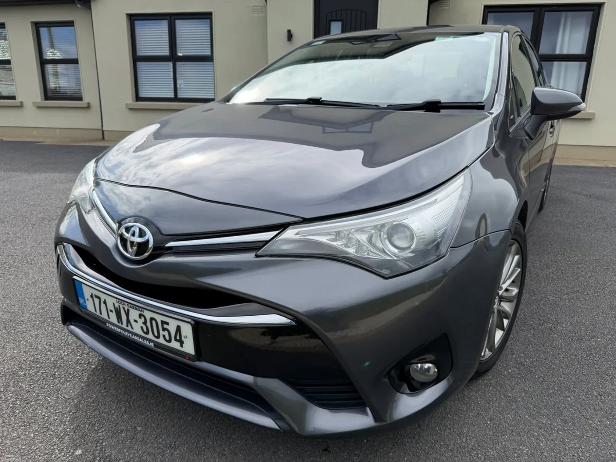 2017 Toyota Avensis Sol 2.0 Diesel 143hp 115KMS - Image 1