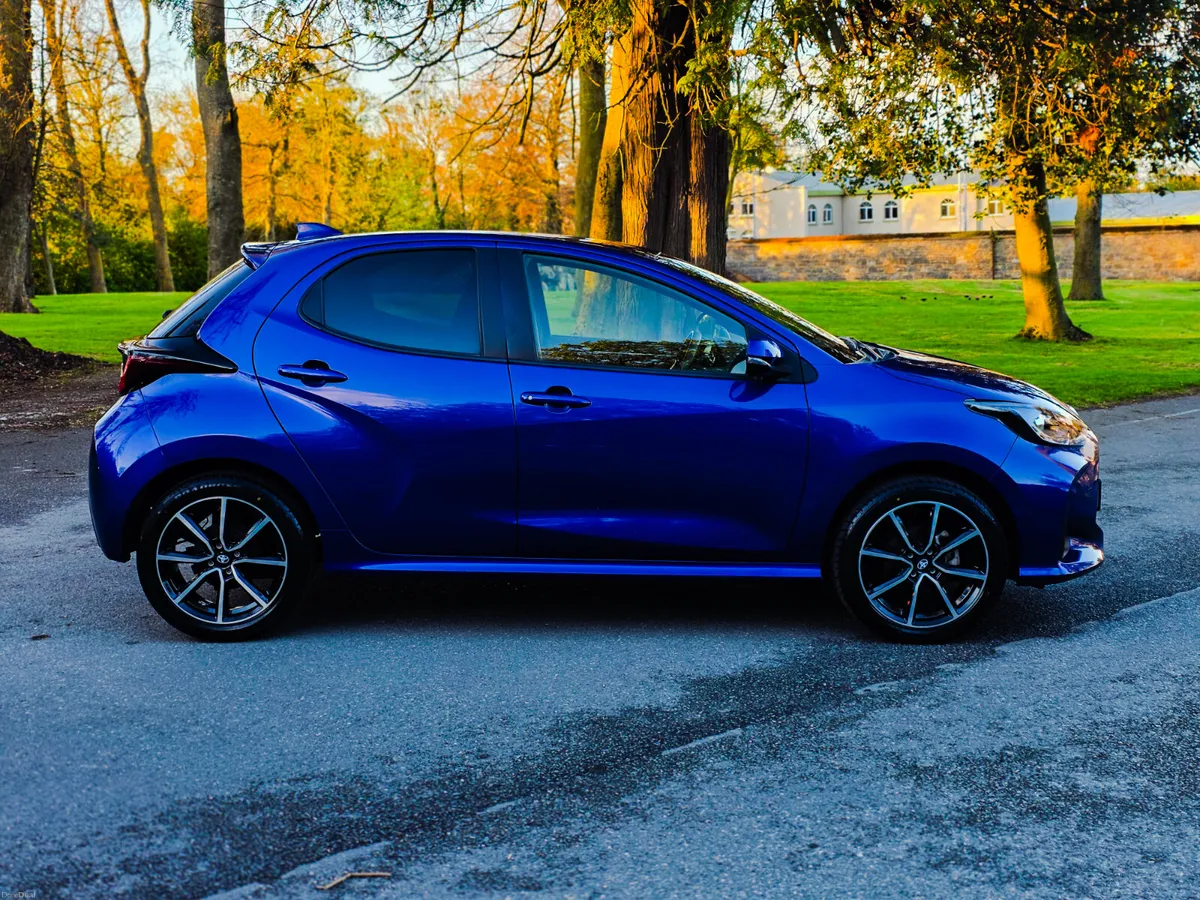 2021 Toyota Yaris 1.5 Petrol Auto Luna Sport AWD - Image 4