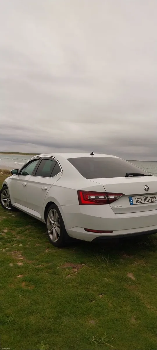 Skoda Superb 2016 - Image 4