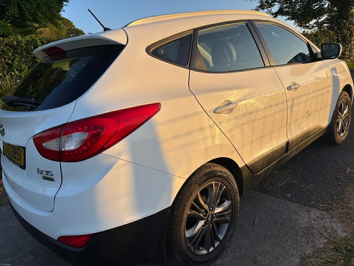 ‘15 Hyundai ix35  Crdi Se - Image 4