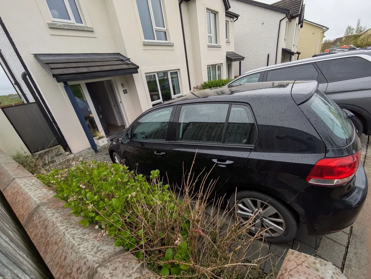 Volkswagen Golf 2011 TDI 140 match - Image 3