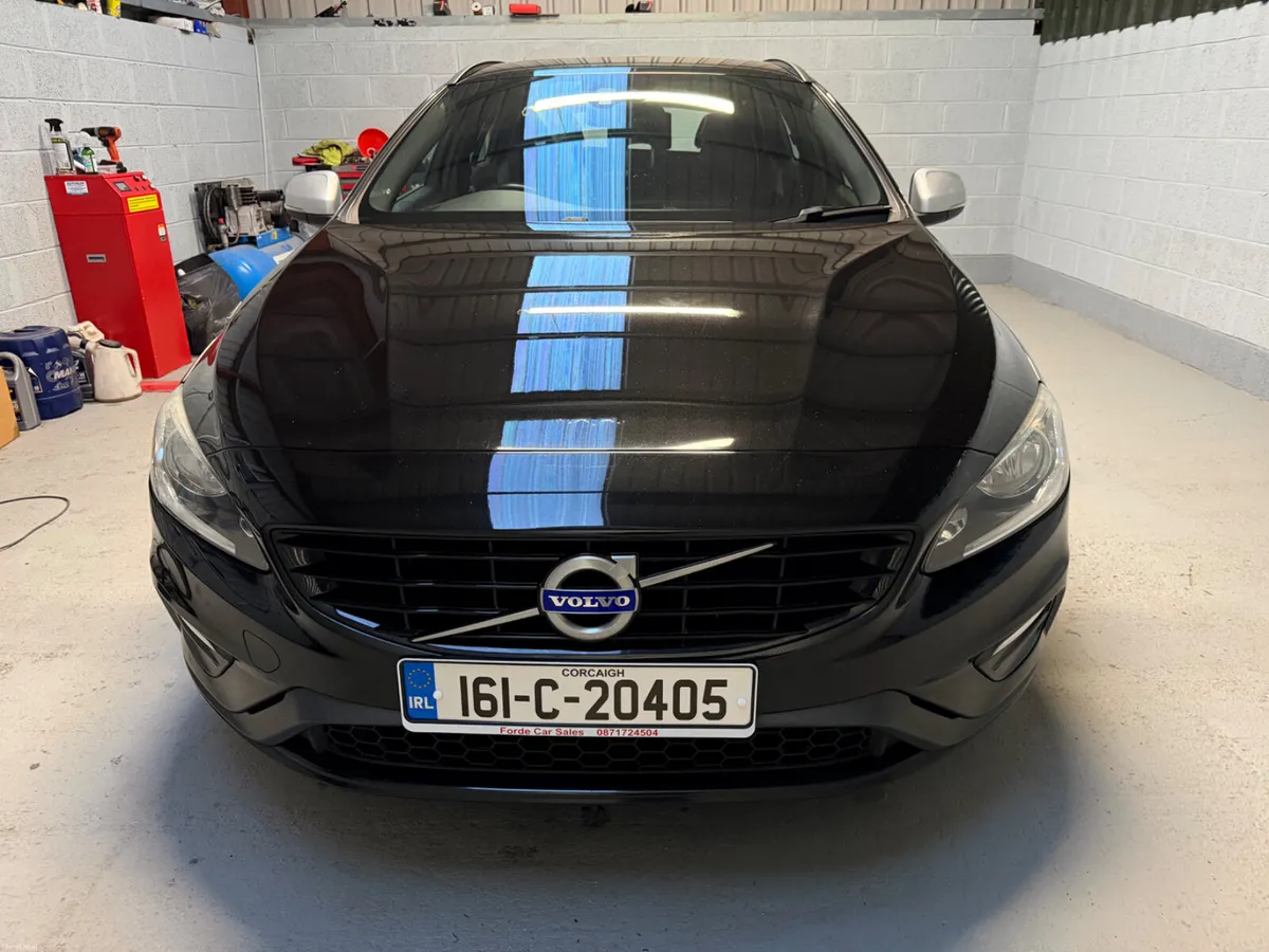 Volvo V60 2016     R- DESIGN  ! - Image 3