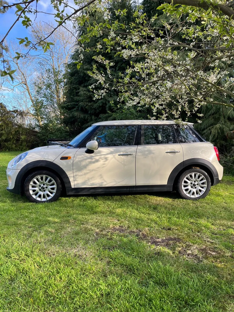 Mini Cooper D - Image 2