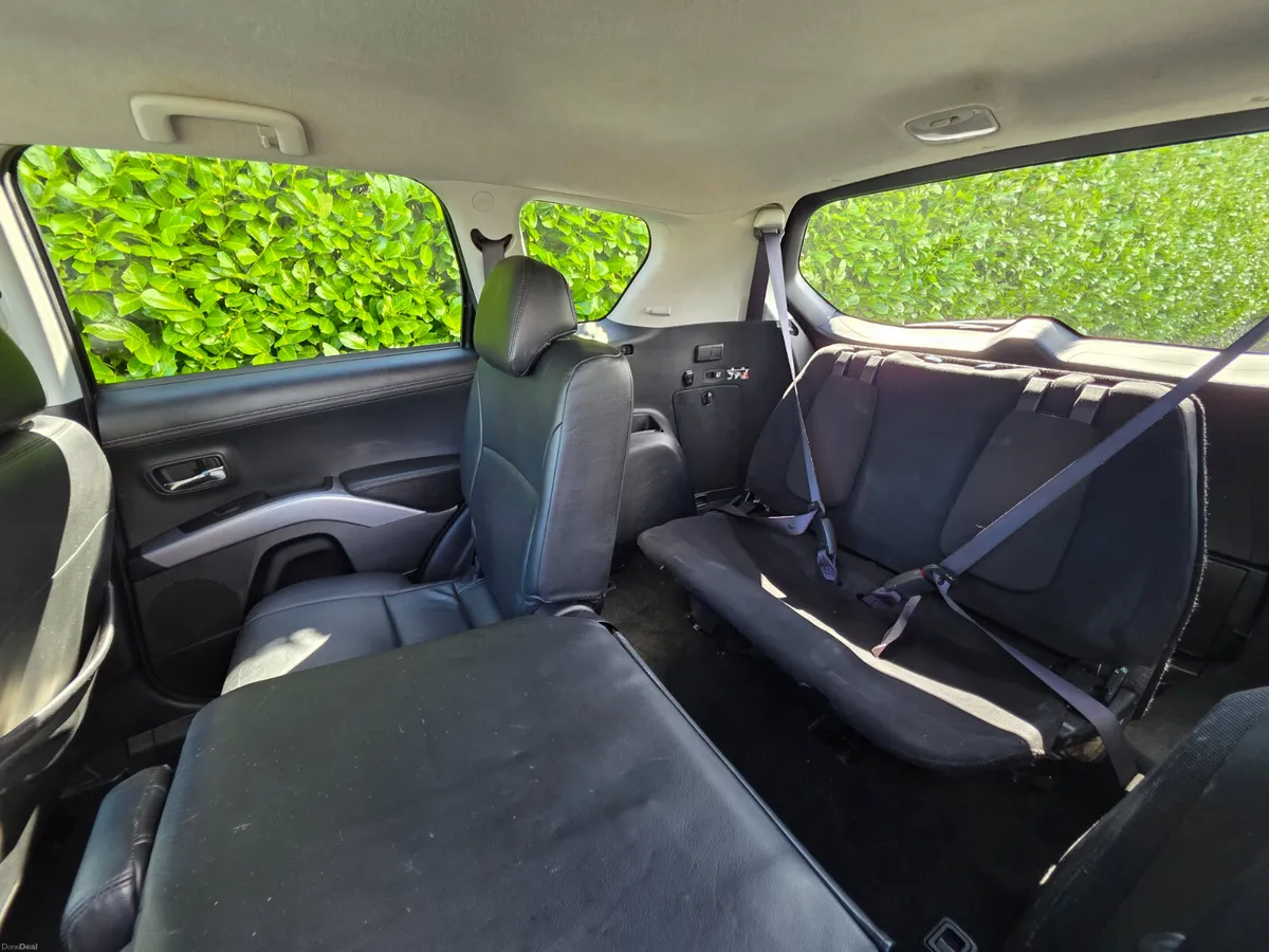 2013 Mitsubishi Outlander 2.2 DI-D Intense 7 Seate - Image 4