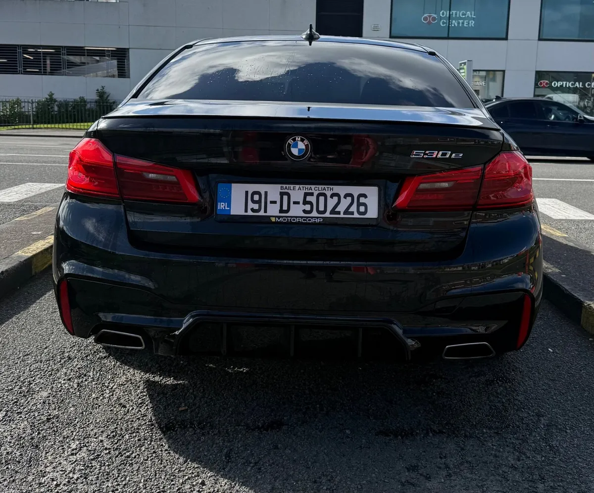 BMW 5-Series 2019 - Image 3