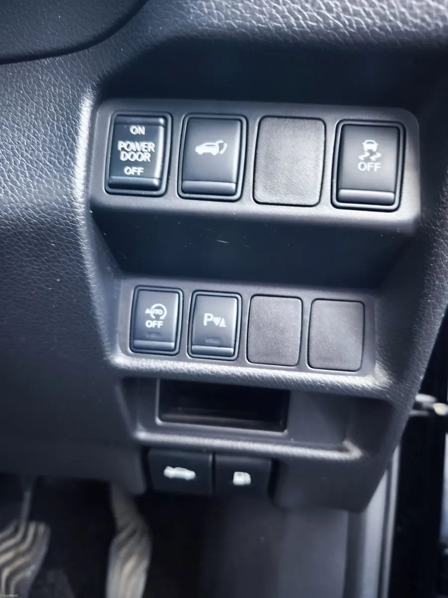 Nissan X-Trail 2016 NCT 25/03/2027 - Image 4