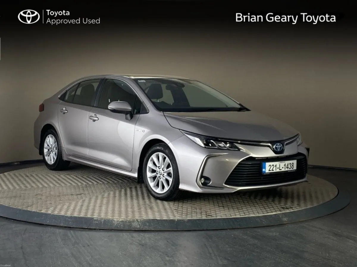 Toyota Corolla HYBRID LUNA SALOON - Image 1