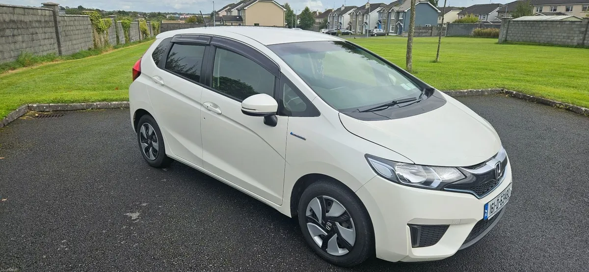 Honda Fit 2016 - Image 2