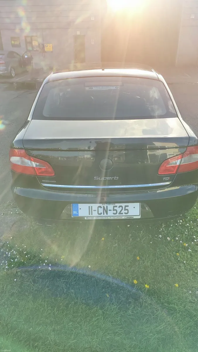 Skoda Superb 2011 - Image 2