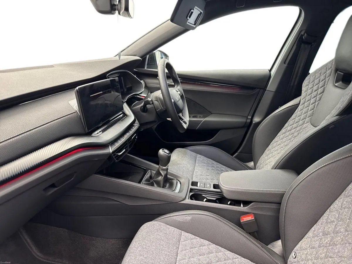 Skoda Octavia 2.0TDI SPORTLINE *AVAILABLE* €80 PER - Image 3