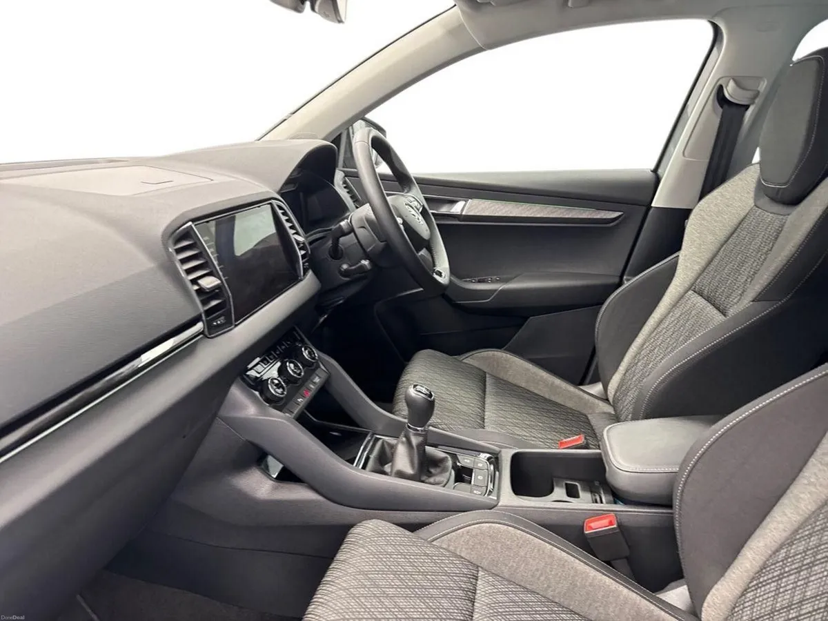 Skoda Karoq 2.0TDI STYLE *4.9% APR* €100 PER WEEK - Image 3