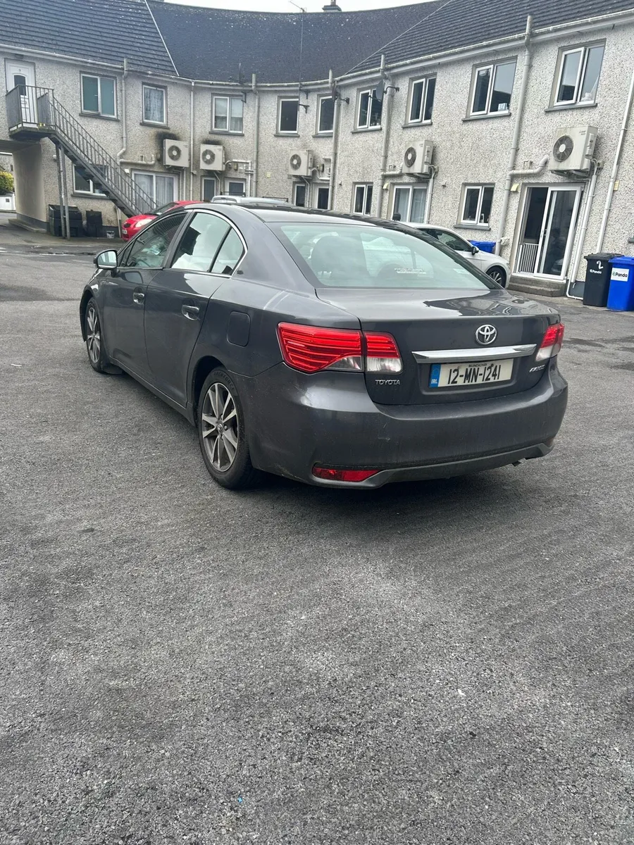 2012 Toyota avensis TR 2.0 d4d - Image 4