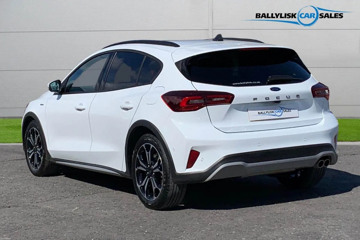 Ford Focus 1.0T 125PS Active X in White with only - Image 2