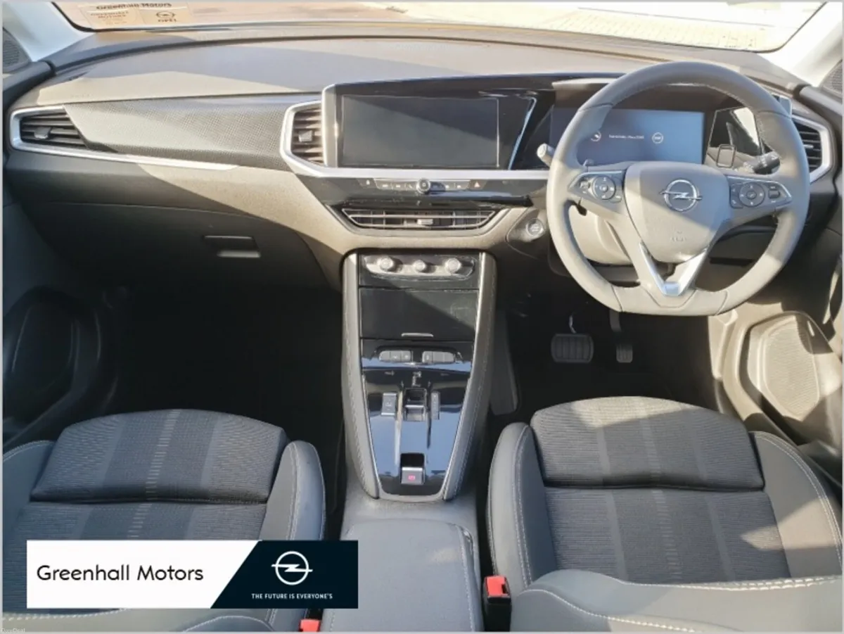 Opel Grandland 1.5 Diesel with low mileage - Image 2