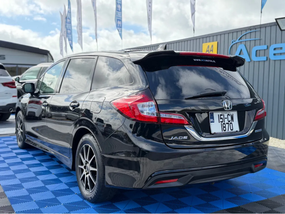 Honda Jade 1.5 PETROL HYBRID - 6 SEATS - AUTO - 12 - Image 5