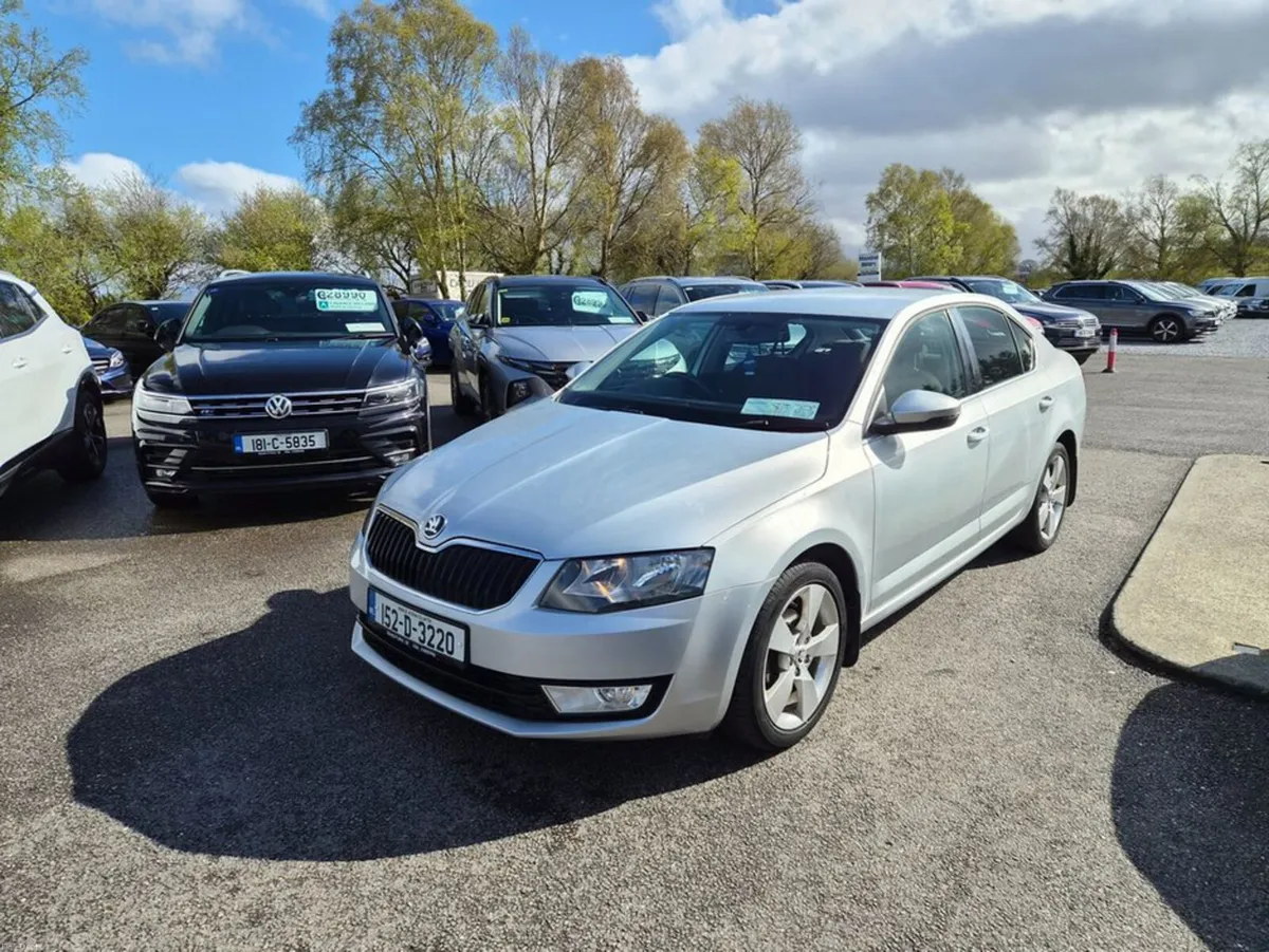 Skoda Octavia Style 1.6tdi 110HP DSG AUTO - Image 2