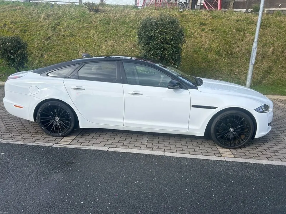 2016 Jaguar XJ 3.0l 15000e Ono - Image 1
