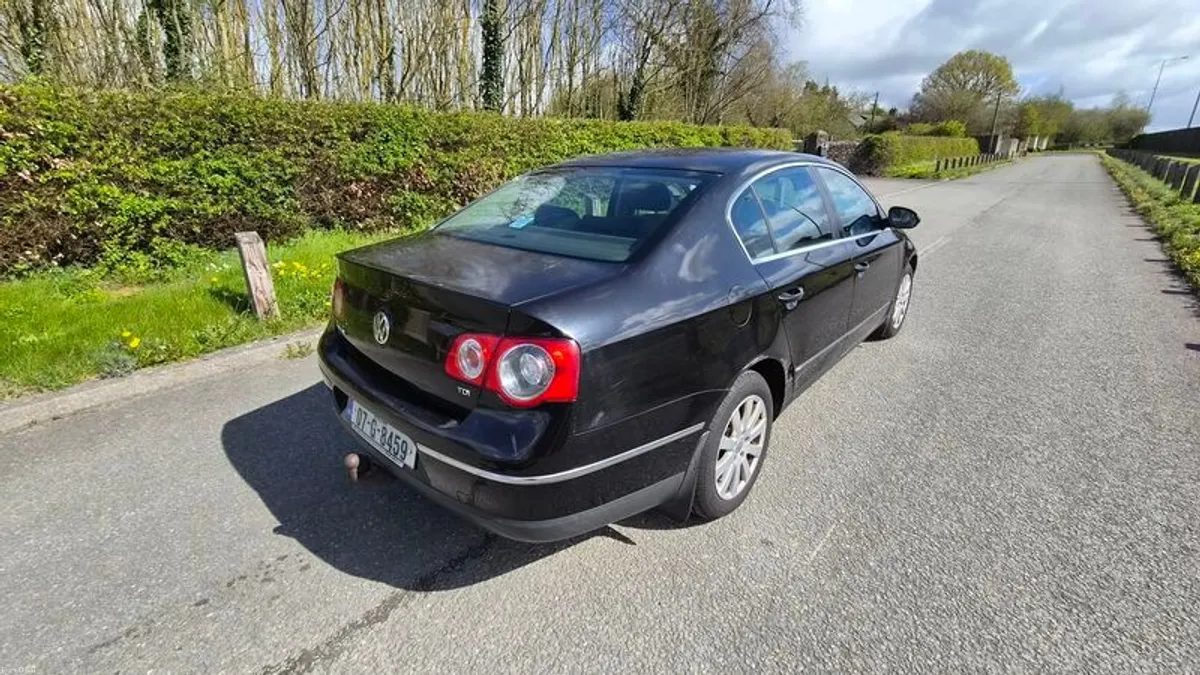 2007 Volkswagen Passat - Image 3