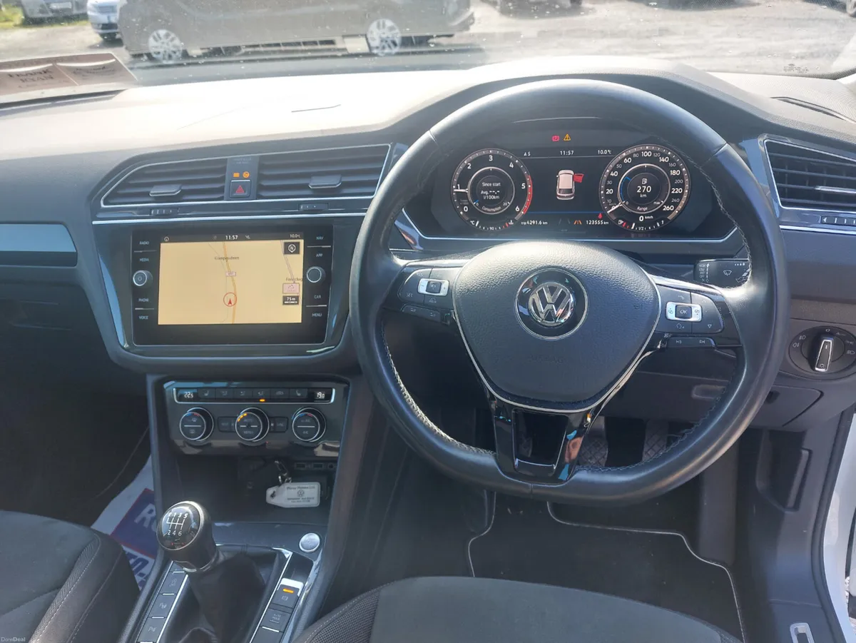 Volkswagen Tiguan 2018 - Image 3