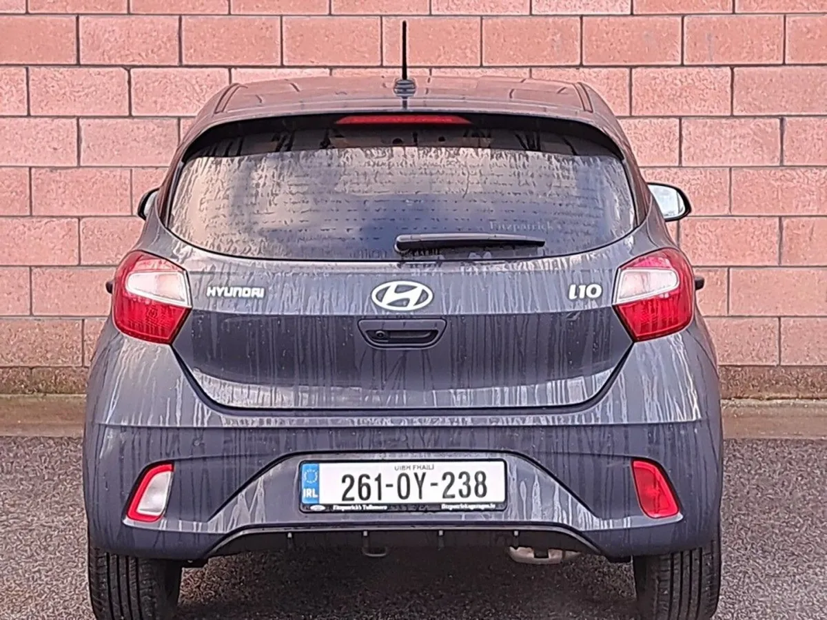 Hyundai i10 Deluxe Plus 1.0 Petrol - Image 6