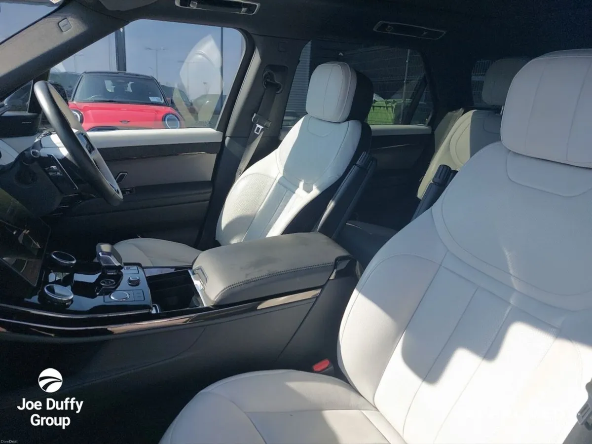 Land Rover Range Rover Sport 3.0 PHEV 440PS Dynami - Image 4
